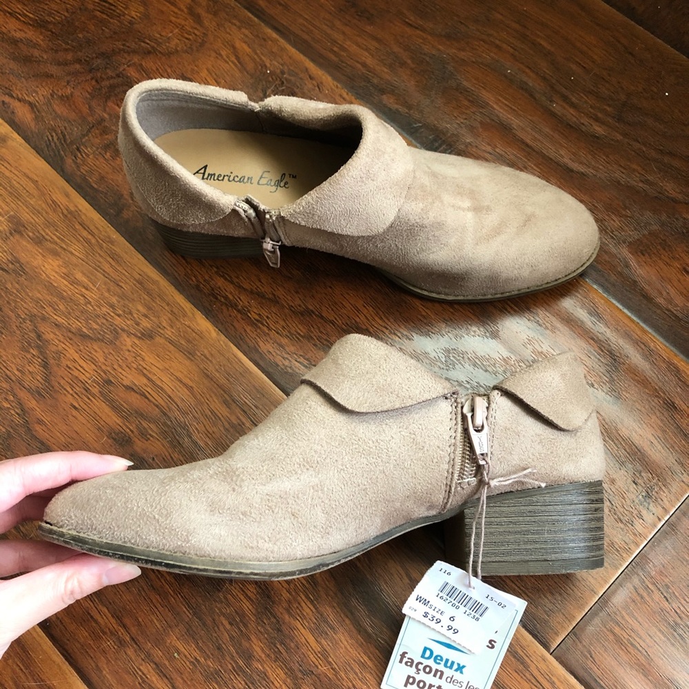 New American Eagle ankle boots